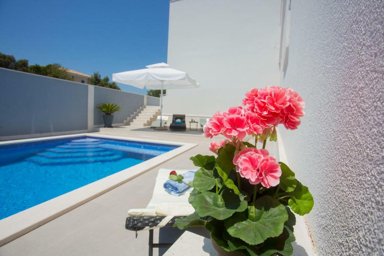Hotel Paradise Punta Nečujam Eksteriør billede